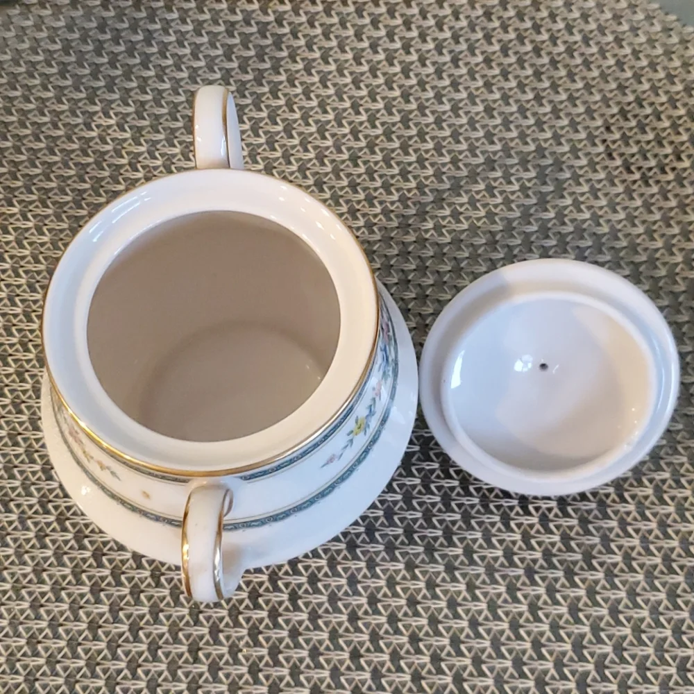 Noritake Amenity Sugar Bowl with Lid NWOT